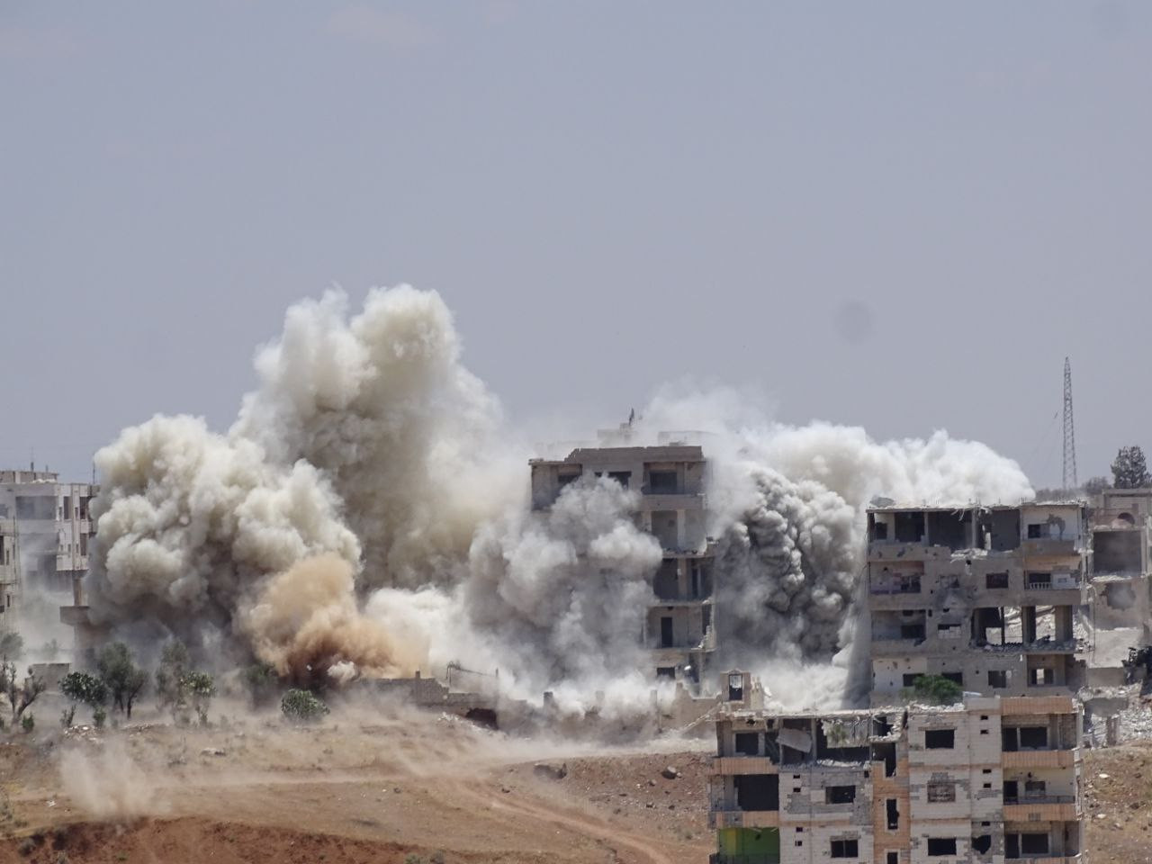 النظام يصعّد قصفه الصاروخي على...