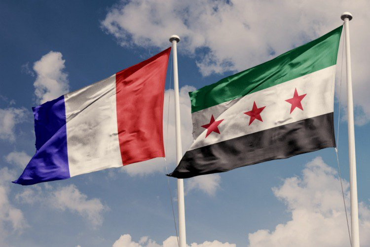 وفد من "الائتلاف" يصل فرنسا لب...