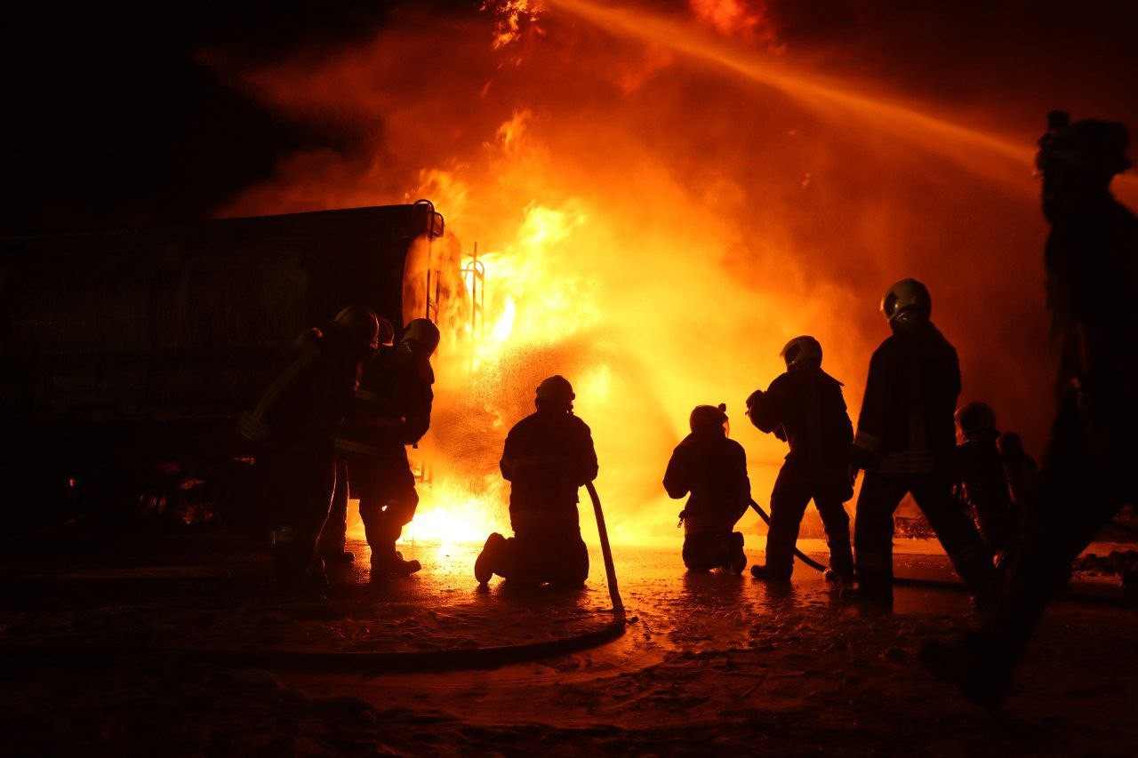 "الدفاع المدني": احتراق محطات...