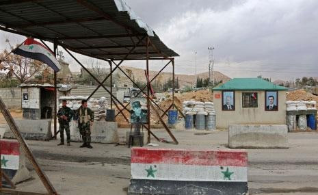 سكان مخيم دنون يشتكون من تسلط...