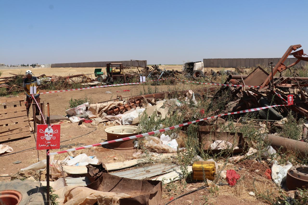 "الخوذ البيضاء" توثق 14 انفجار...