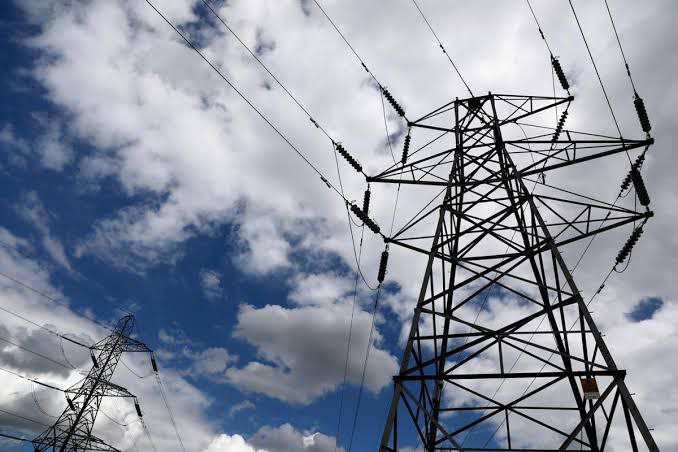 مع جهة مجهولة.. "وزارة الكهربا...