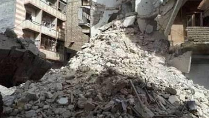 "مخلفات الأسد" تُسقط بناء بأكم...