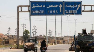 خلفت قتلى.. استهداف حافلة مبيت...