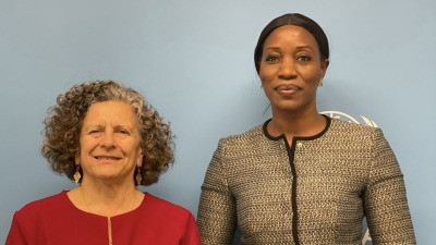 اجتماع بين المبعوثة الفرنسية إ...