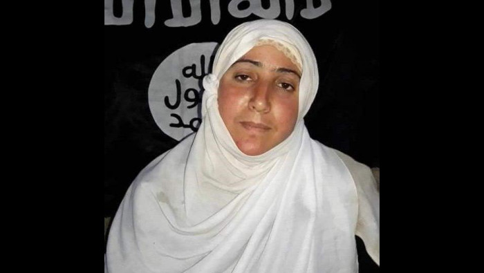 "داعش" ينشر صورا لنساء اختطفهن...