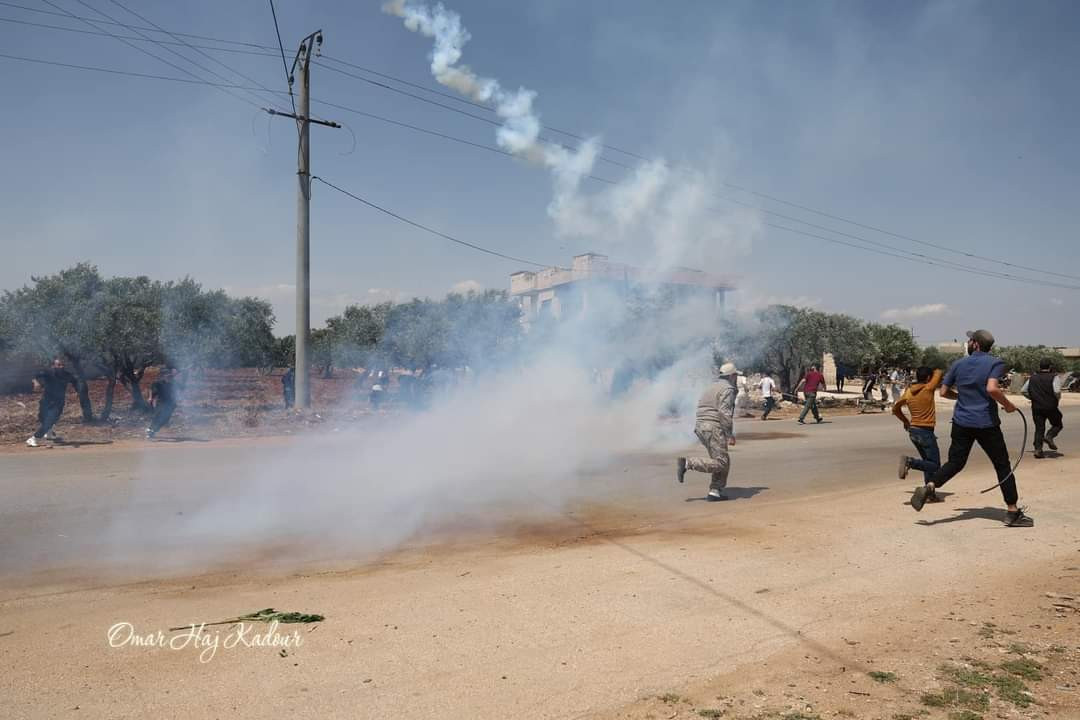 على نهج النظام.. "الهيئة" تفرق...