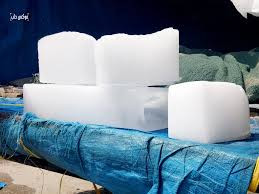 تأمين قوالب الثلج لمواجهة الحر...