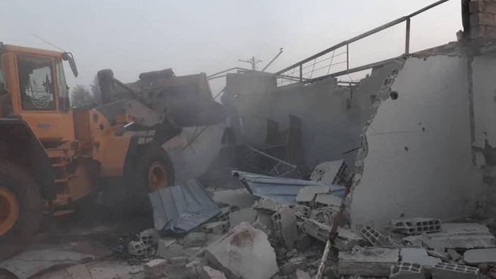 النظام يستمر بعمليات الهدم في...