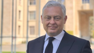 مسؤول بريطاني:  اللاجئين العائ...