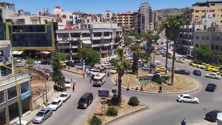 فصائل محلية تحتجز شرطيا في الس...