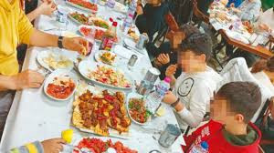 ماحقيقة منع أطفال أتراك من تنا...