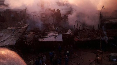 حريق بأحد أسواق دمشق يخلف ضحايا وأضرار مادية 