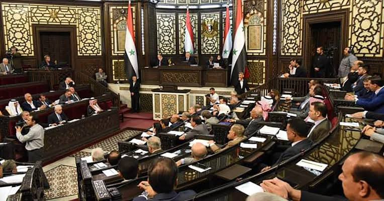 الفساد يخلق مواجه بين أعضاء "م...