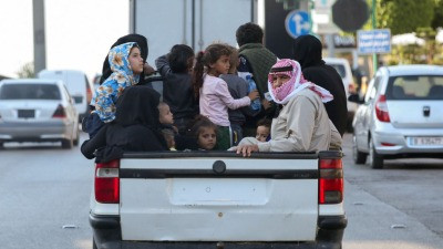 نحو 250 الف شخص نزحوا من لبنان...