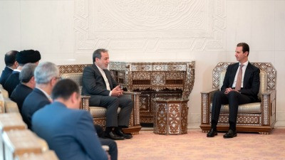 وزير الخارجية الإيراني يلتقي ر...