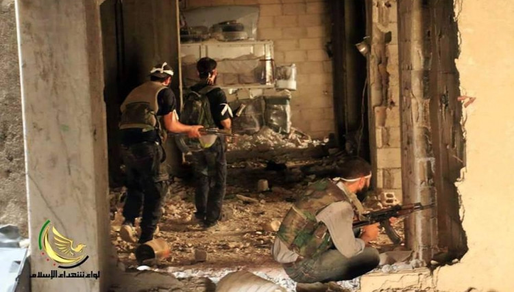 مقتل وإصابة عدد من عناصر النظا...