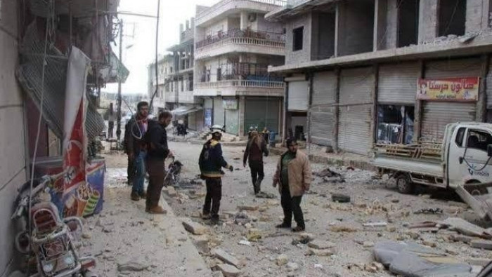 شهيد طفل وجرحى بقصف النظام على...