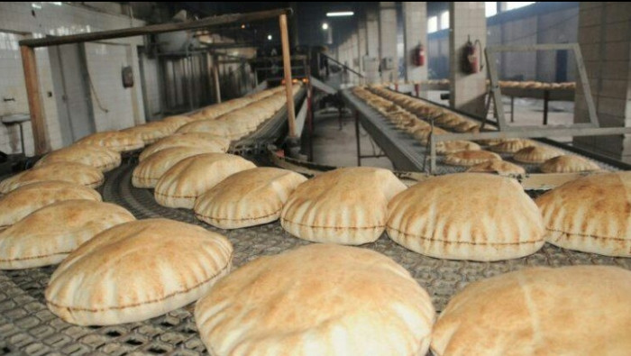 إدلب.. "اﻹنقاذ" تنقص وزن ربطة...