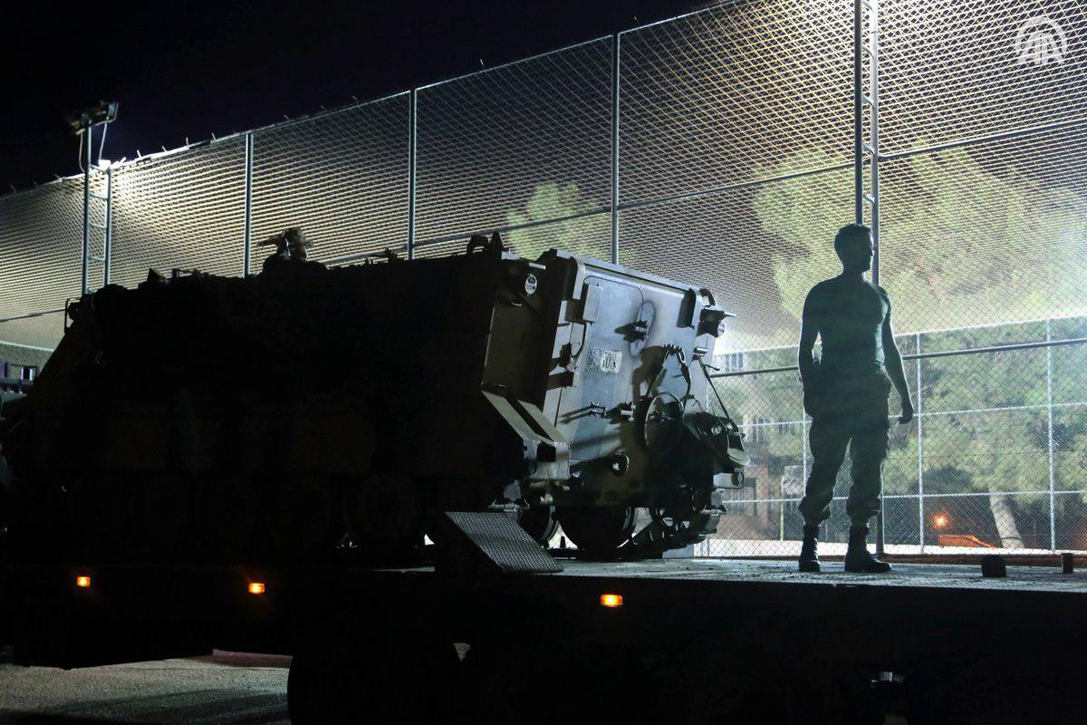 بالصور.. القوات التركية تتهيأ...