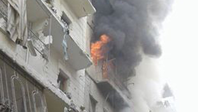 غارات مكثفة للطيران الحربي على...