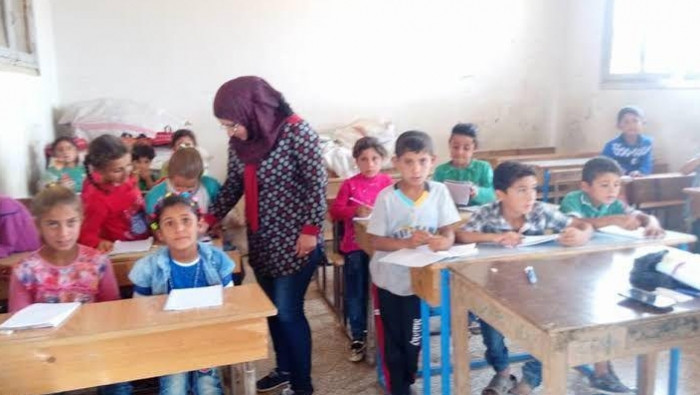 وفد من تربية النظام يزور مدارس...