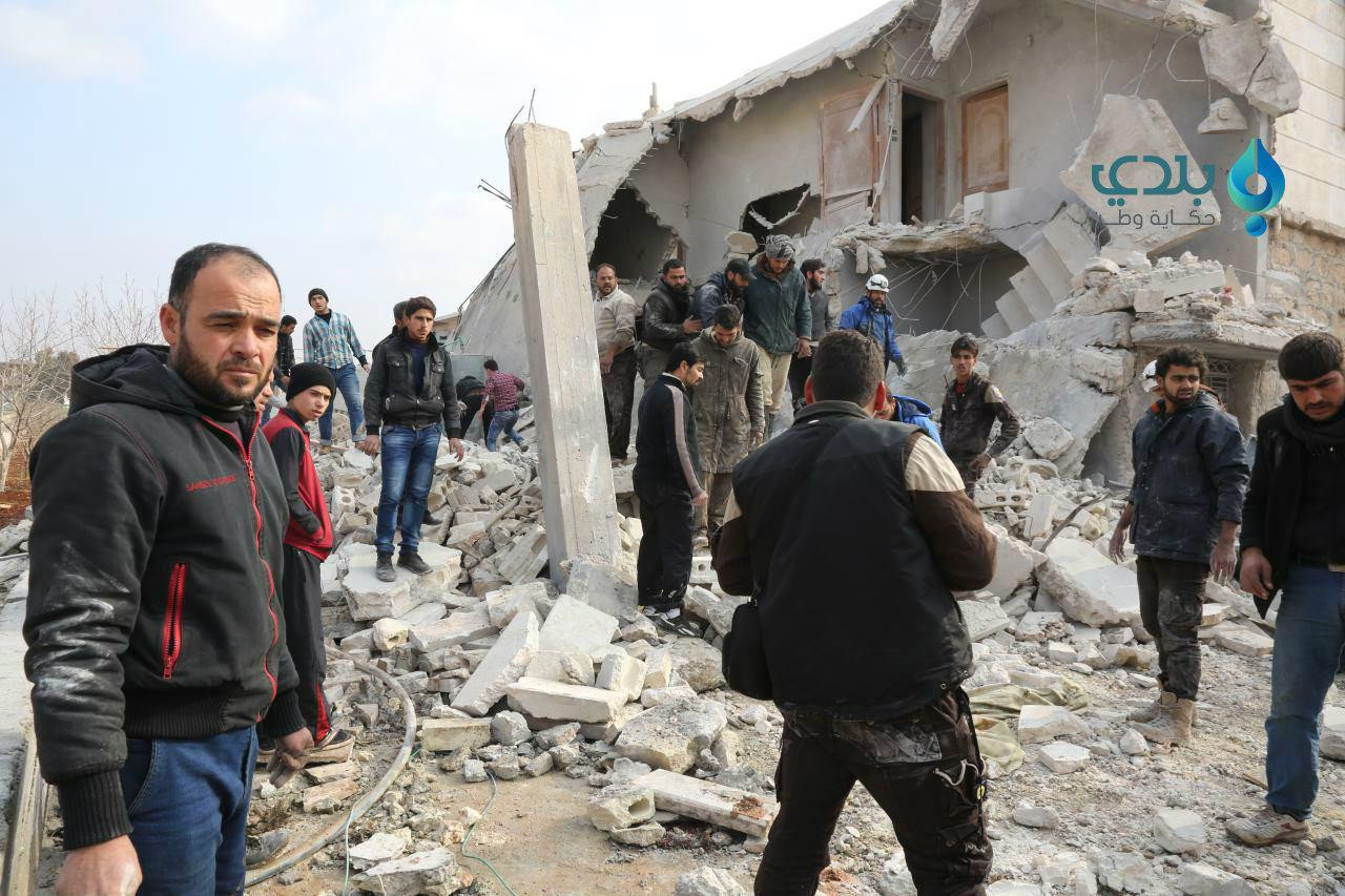 طيران بوتين يلاحق مهجري حلب في...