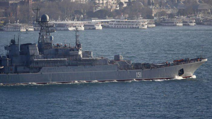 سفينة عسكرية روسية "ضخمة" تتجه...