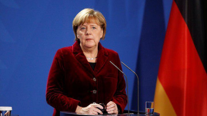 ميركل: "داعش" تحول لقوة قتالية...