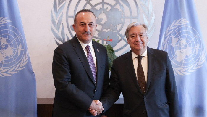 غوتيريش وأوغلو يبحثان موضوع ال...