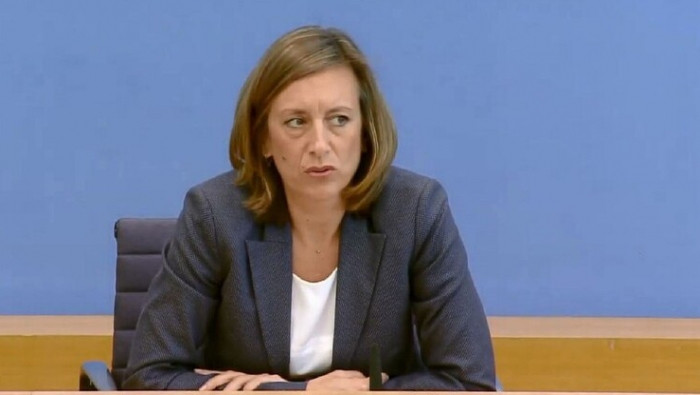 ألمانيا تدعو الأوروبيين للمساه...