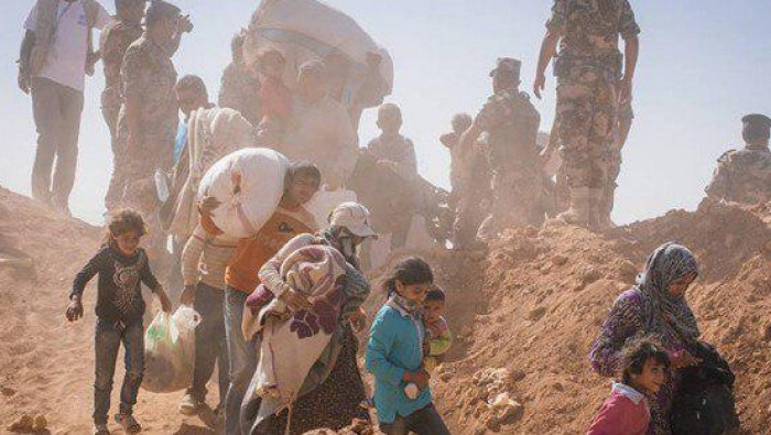 الجزائر تُرحل عائلة سورية إلى...