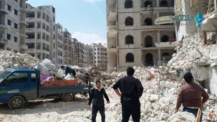 شهيدان مدنيان بغارات جوية على...