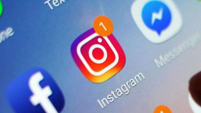 "فيسبوك" تكشف كلمات سر ملايين...