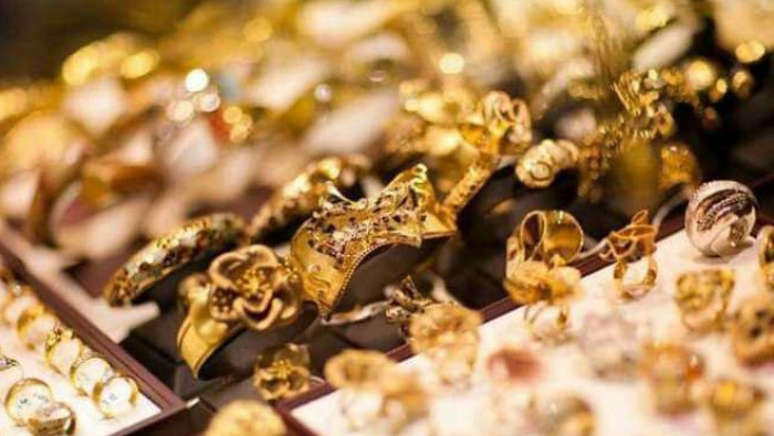 الذهب يقفز في دمشق فوق 27 ألف...