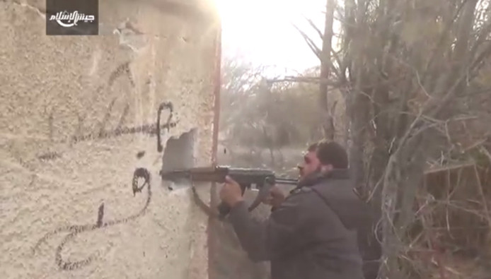 الثوار يقتلون عدداً من عناصر ا...