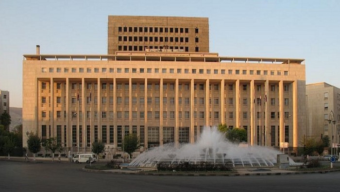 مركزي النظام ينفي تدخله في سوق...