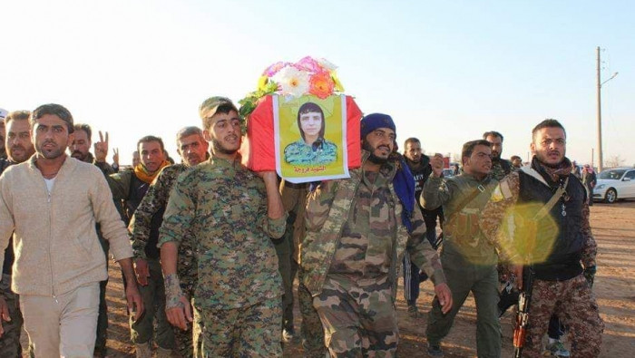 "قسد" تشيع ثلاثة من عناصرها في...