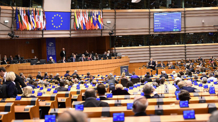 البرلمان الأوروبي: الحل الوحيد...