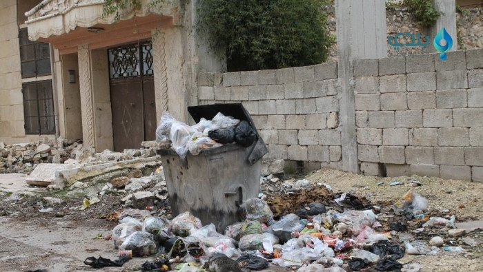 انتشار القمامة يفاقم من معاناة...