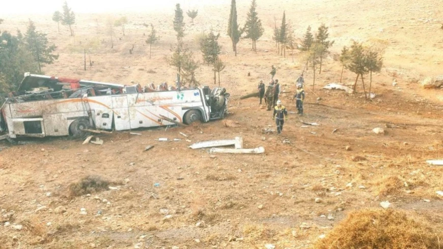 مصرع شخص وإصابة آخرين بانقلاب...