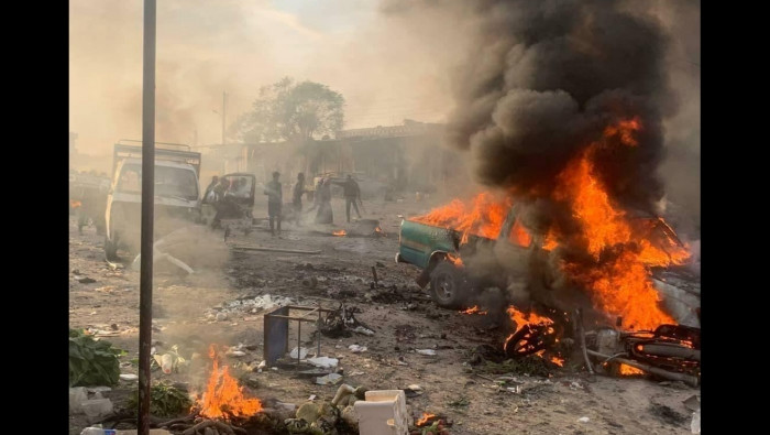 عشرات الشهداء والجرحى بتفجير م...