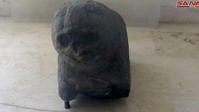 بعد نهبه وتدميره الآثار السوري...