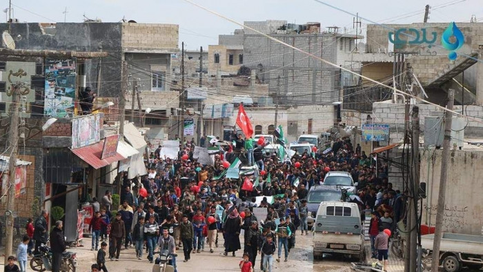 مظاهرات ضد فساد المجالس المحلي...