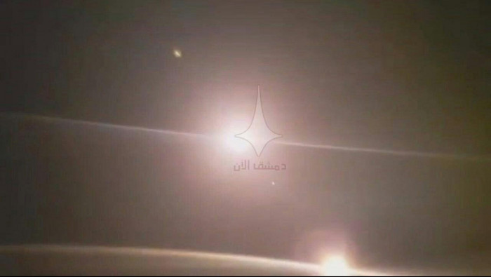 إسرائيل تقصف مواقع للنظام في د...