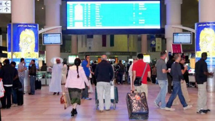 الإمارات تحدد شروطا جديدة لتأش...