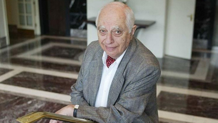 وفاة المؤرخ والمفكر البريطاني...