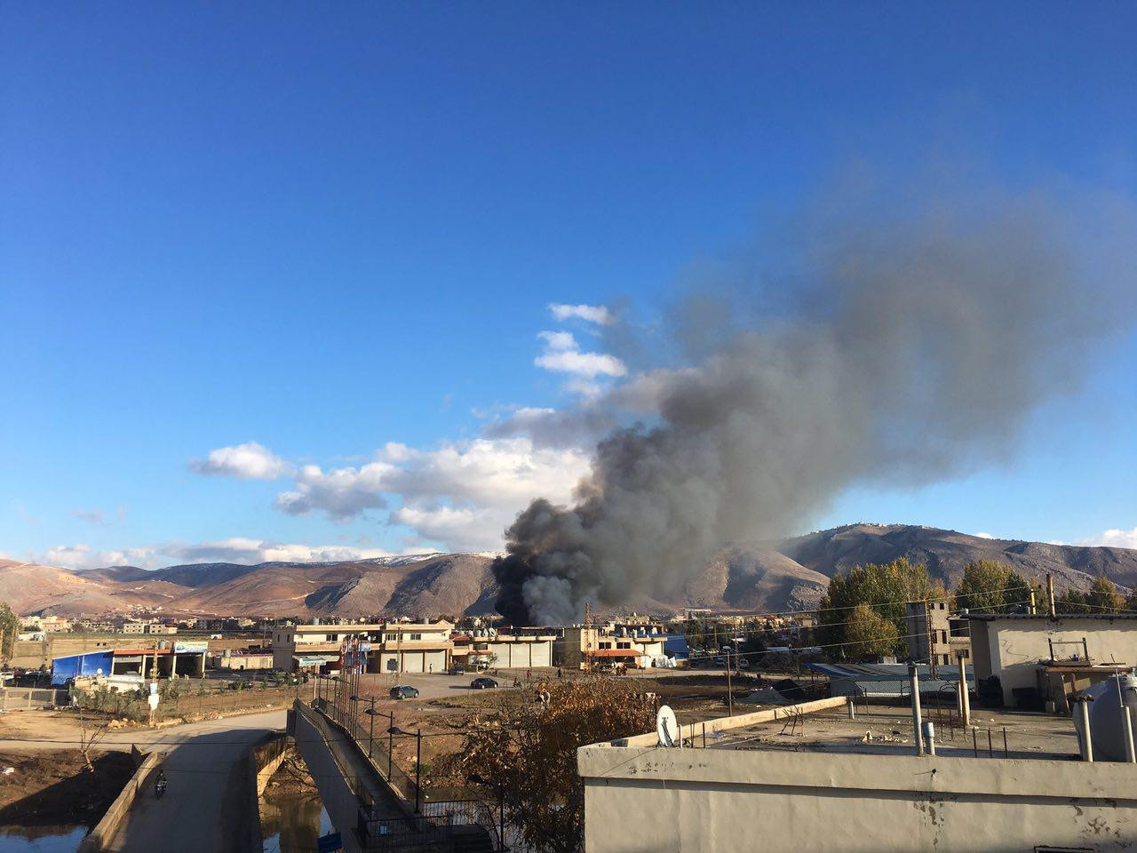 وفاة 9 لاجئين سوريين بحريق مخي...