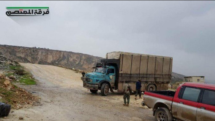 ضبط أسلحة وذخائر مهربة باتجاه...