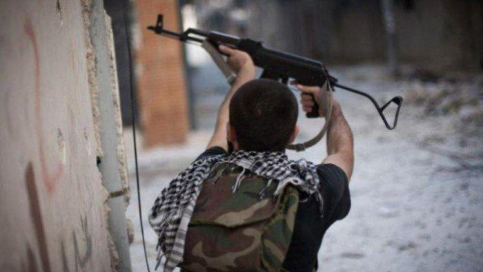 "الجيش الوطني" يحبط محاولة تسل...